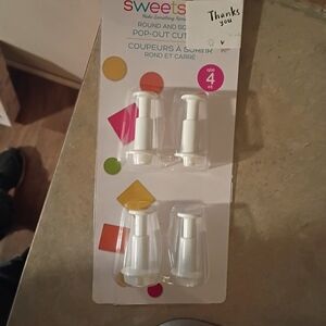 2 Packs White Pop-Out Cutters - 4 ct